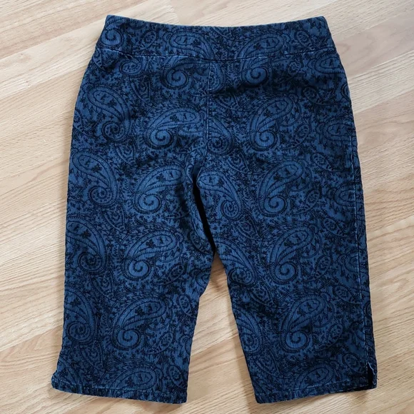 Denim Capris - Picture 4 of 7